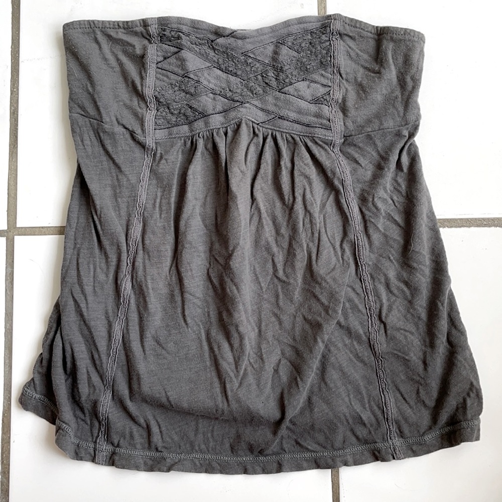 Grey strapless blouse